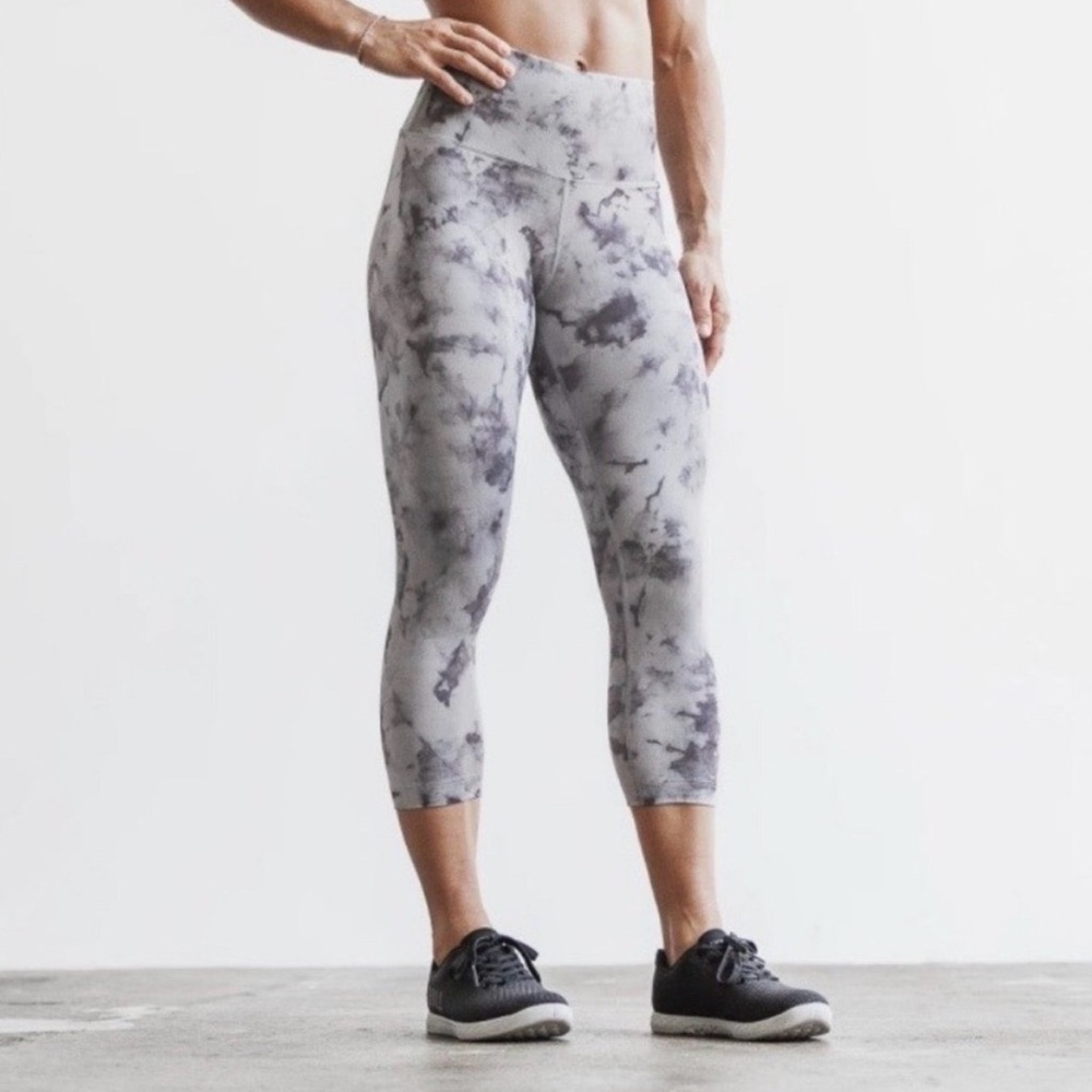 NWT NOBULL Women’s High Rise Crop Tight - XS - Cloud Black Tie Dye
